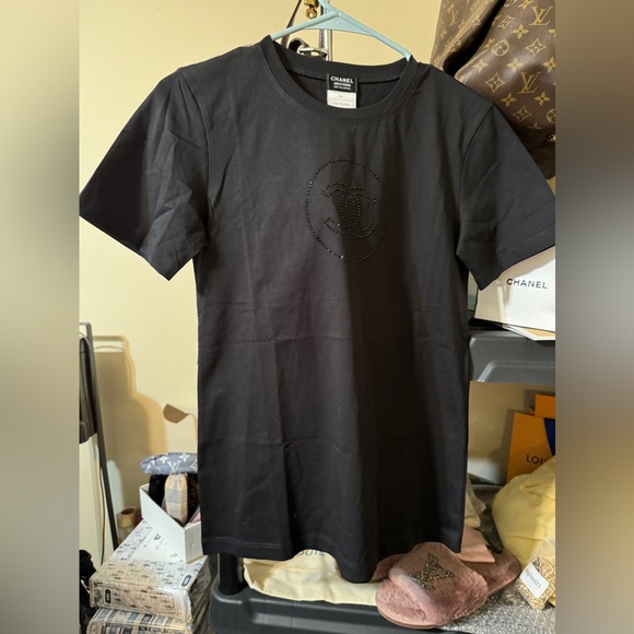 Authentic Chanel Rhinestone CC logo Uniform T-shirt black New without tags. - Picture 2 of 5